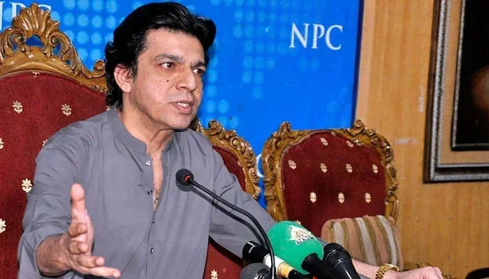 Senator Faisal Vawda addresses a press conference in this undated photo. — APP/File