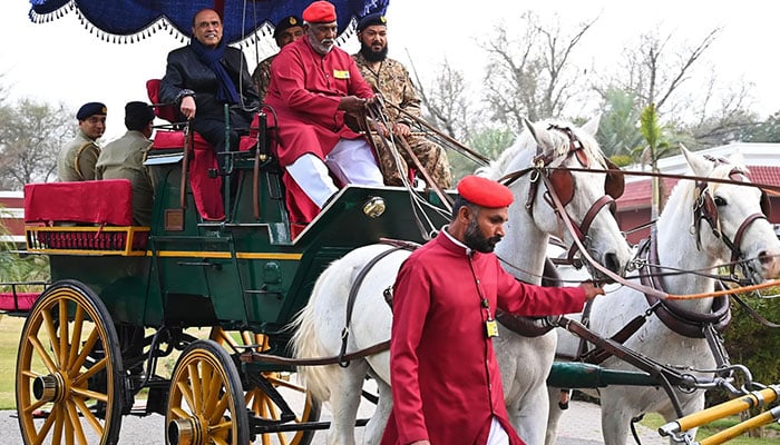 President Asif Ali Zardari visiting the Remount Depot, Mona Sargodha, on 24-02-2025.— PID