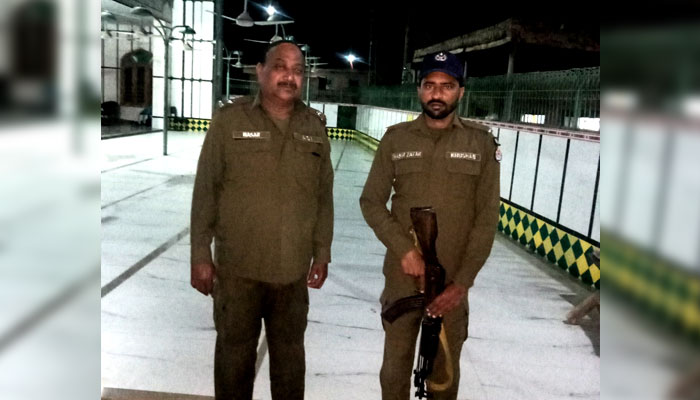 Punjab police personnel stand guard at a mosque on March 5, 2025. — Facebook@PunjabPolicePakistanOfficial