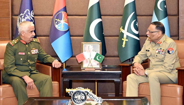 Chairman Joint Chiefs of Staff Committee (CJCSC) General Sahir Shamshad Mirza (right) exchanging views with General Shaikh Mohammed Bin Isa Bin Salman Al Khalifa, Commander Bahrain National Guard during meeting at Joint Staff Headquarters in Rawalpindi on March 13, 2025. — PPI