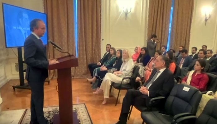 Ambassador Munir Akram attending his farewell reception on March 23, 2025. —Radio Pakistan