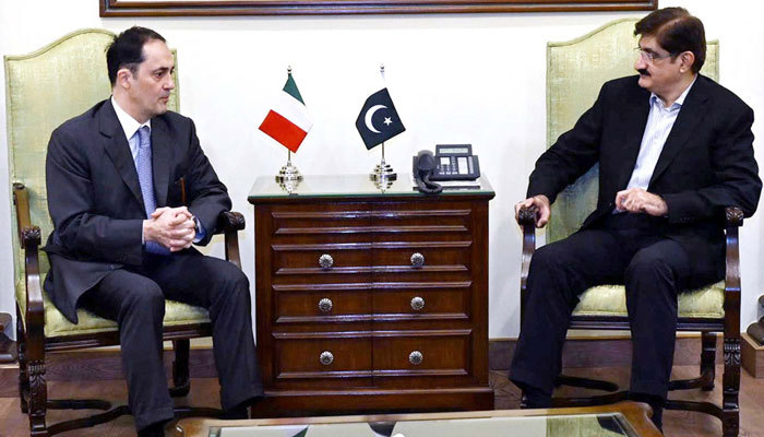 Sindh Chief Minister Murad Ali Shah (right) exchanges views with Italy’s new consul general, Fabrizio Bieli during meeting at CM House in Karachi on March 26, 2025. — PPI
