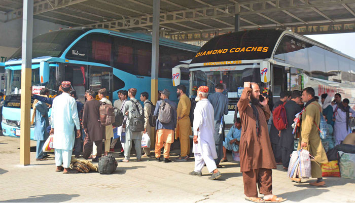 A view of the bus stand as Passengers are leaving to their home town for celebrating Eid-ul-Fitr with their loved One on March 27, 2025. — Online