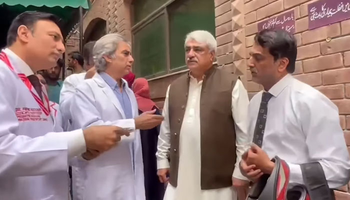 Health Minister Khawaja Salman Rafique (centre right) visits the Lahore General Hospital (LGH) on April 3, 2025. — Screengrab via Facebook@SalmanRafiquePK