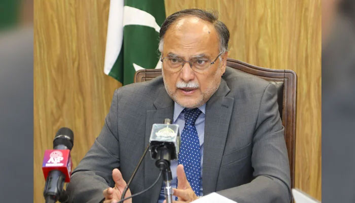 Federal Minister for Planning, Development and Reform Prof Ahsan Iqbal presides over a meeting on July 26, 2024. — Facebook@Ministry of Planning, Development and Special Initiatives