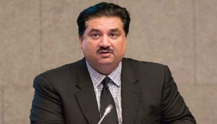 PMLN central leader and former federal minister Engineer Khurram Dastgir Khan addressing a press conference in this undated photo. — APP/File