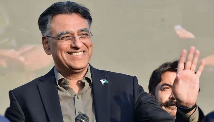 Former finance minister Asad Umar speaking during a public gathering. — Instagram@asadumarofficial/File