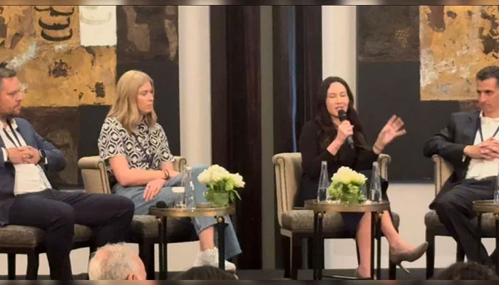 Pakistani entrepreneurs and international investors engage in networking sessions, fostering global partnerships — Reporter/Sibt-e-Arif