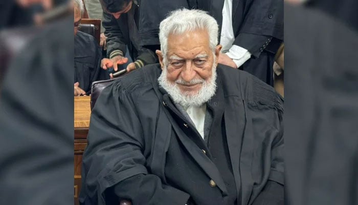 Insaf Lawyers Forum President Qazi Anwar Advocate seen in this image. — X@AkMashal/File