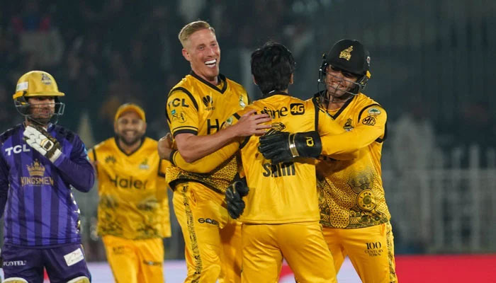 Peshawar Zalmis players celebrate after sending Gladiators batter to Pavilion during PSL 9 match on March 8, 2024. — PCB
