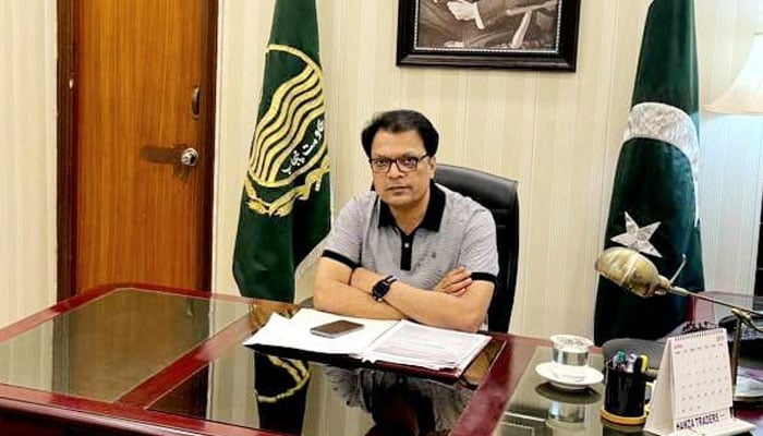 Deputy Commissioner Abdul Razzaq looks on in this image on April 27, 2025. — Facebook@dchafizabad