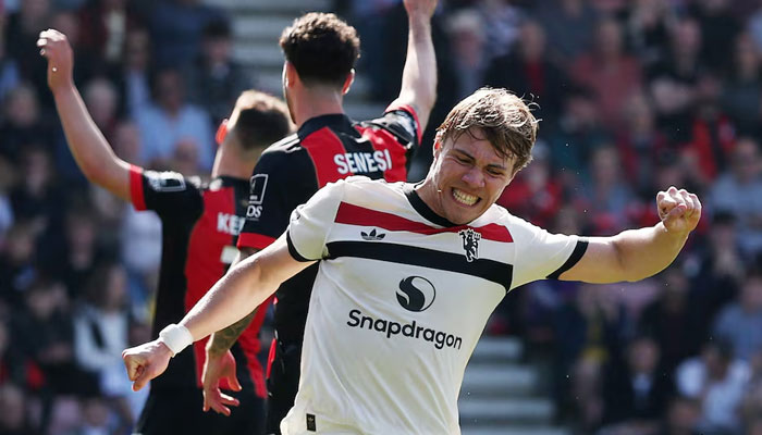 Manchester Uniteds Rasmus Hojlund celebrates scoring their first goal, April 27, 2025. —Reuters