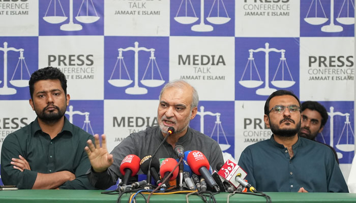 Jamaat-i-Islami Emir Hafiz Naeem ur Rehman speaking at a joint press conference at Mansoora alongside a delegation of doctors on April 27, 2025. — Facebook@HafizNaeemRehman