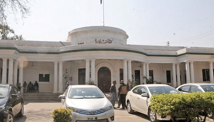 View of the Rawalpindi Cantonment Board (RCB) building in Rawalpindi. — APP/File