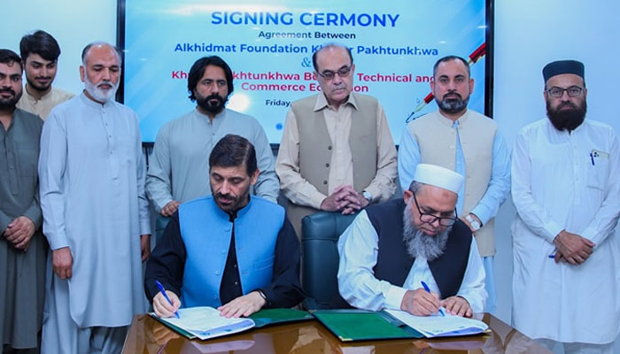 MOU signing ceremony between Alkhidmat Foundation KP and the KP Board of Technical and Commerce Education on May 2, 2025. — Facebook@Alkhidmatfoundationkp