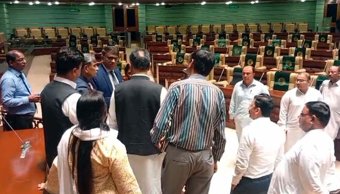 Election Commissioner Sindh, Ijaz Anwar Chohan supervising the arrangements of by-election for a vacant general seat of the Senate from Sindh at Sindh Assembly building in Karachi on May 5, 2025. — PPI