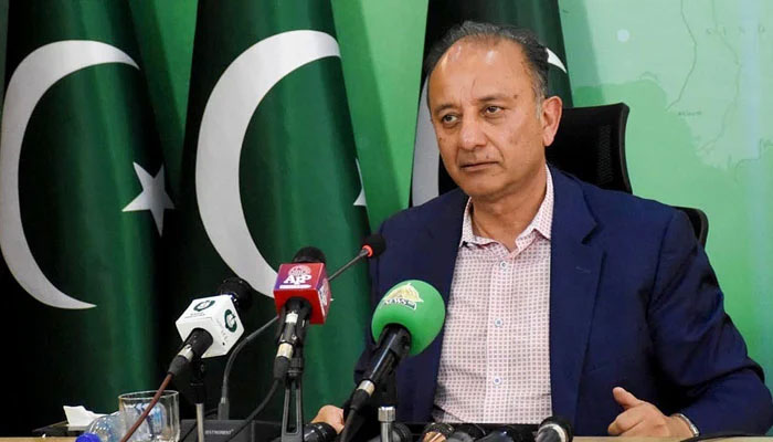 Federal Minister for Climate Change and Environmental Coordination Dr Musadik Malik addresses a press conference in Islamabad on August 8, 2024. — APP