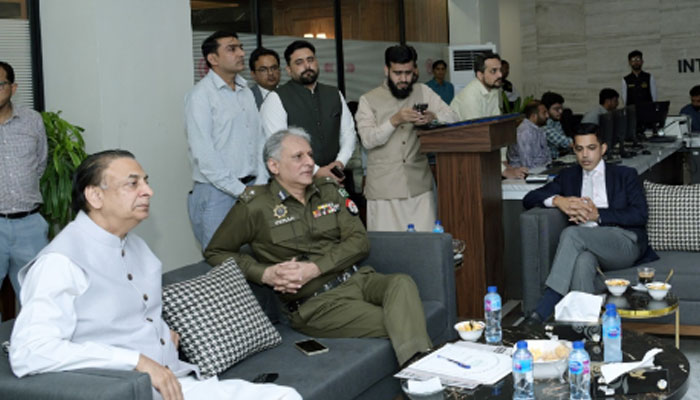 IGP Punjab Dr Usman Anwar (centre) meets with Punjab Chief Secretary Zahid Akhtar Zaman during his visit to the Internal Security Control Room at the Civil Secretariat on May 7, 2025. — Facebook@PunjabPolicePakistanOfficial