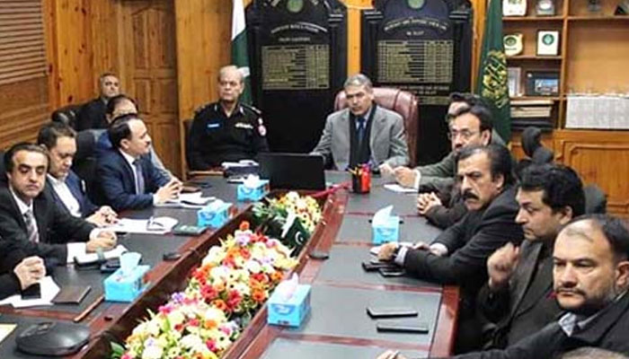 Chief Secretary Abrar Mirza chairing a meeting. — APP/File
