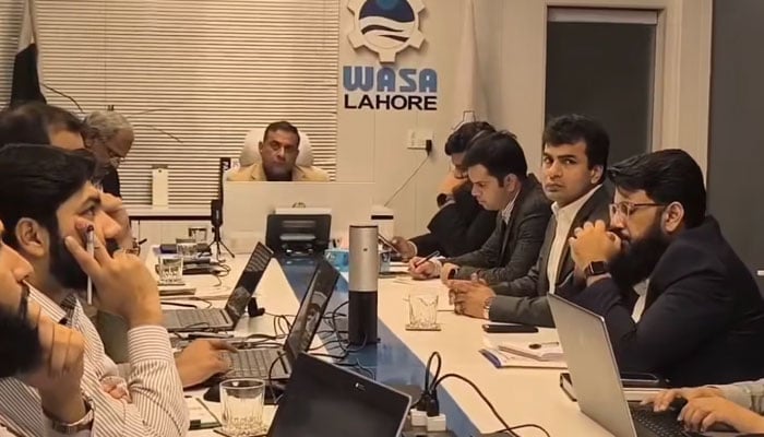Wasa Punjab Director General Tayyab Farid chairs an important meeting on May 8, 2025. — Screengrab via Facebook@lahorewasa