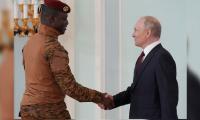 Burkina leader seeks stronger military ties with Russia
