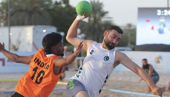Pakistani player in action in the 10th Asian Beach Handball Championship at Sultan Qaboos Sports Complex in Muscat on May 09, 2025. — Pakistan Handball Federation
