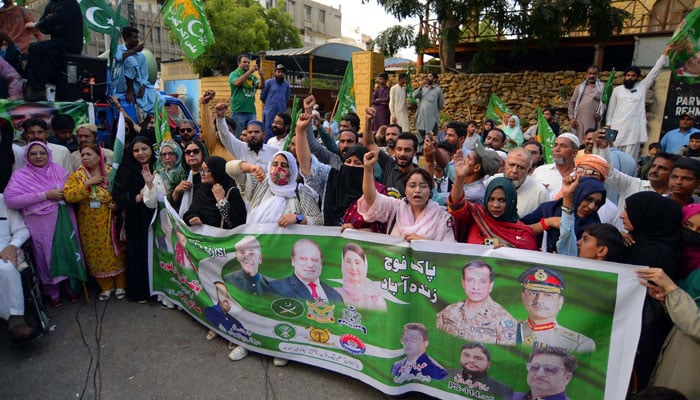Supporters of Muslim League (PML-N) are holding Youm- e-Tashakur (Day of Gratitude) rally to celebrate the remarkable success of Operation Bunyan-um- Marsoos, at Karachi press club on May 11, 2025. — PPI