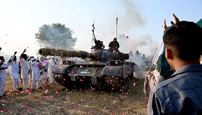 Civil society members visit the Brigade Headquarters to express solidarity and welcome the Pakistani Armed Forces on the success of Operation Bunyan Marsus. — APP/File