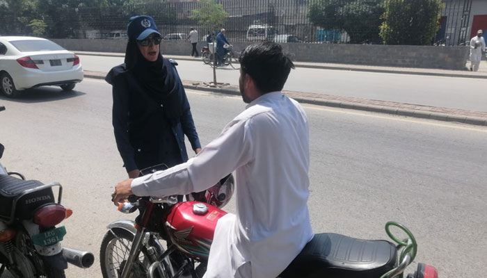 This representational image female traffic personnel can be seen performing duty on May 16, 2025. — Facebook@TrafficPolicePunjabofficial