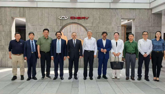 Sindh Senior Minister Sharjeel Inam Memon (centre left) and Minister for Energy, Planning, and Development Syed Nasir Hussain Shah (centre right) in a group photo during their visit to headquarters of the Chinese automobile company Chery Holdings Group in Wuhu, China on May 19, 2025. — Facebook@SNasirHussainshah