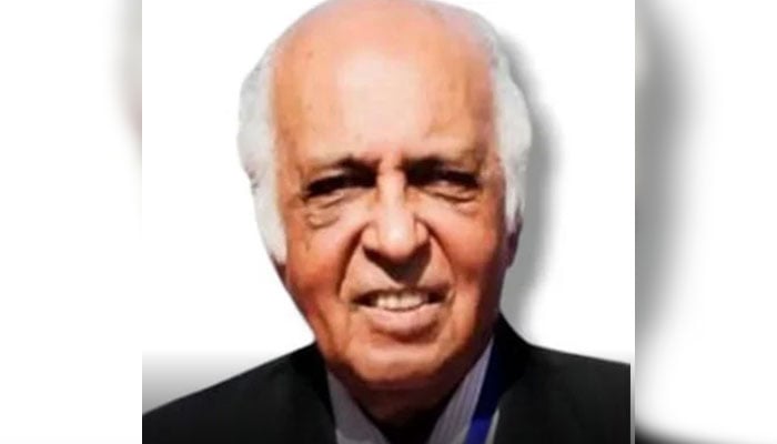 Pakistan Peoples Party (PPP) senior leader and former Sindh governor Kamaluddin Azfar (late) seen in this image. — APP/File