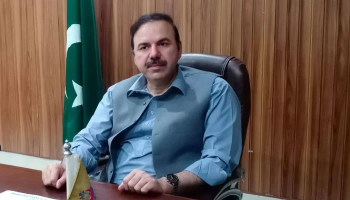 Deputy Commissioner Upper South Waziristan Saleem Jan chairs a meeting in this image. — Facebook@dcswtd/File