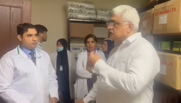 Health Minister Khawaja Salman Rafique speaks with faculty members during his visit to Fatima Jinnah Institute of Dental Sciences Jubilee Town on May 27, 2025. — Screengrab via Facebook@SalmanRafiquePK