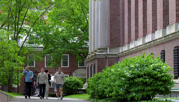 Students walk on the campus of Harvard University in Cambridge, Massachusetts, U.S., May 23, 2025.—Reuters