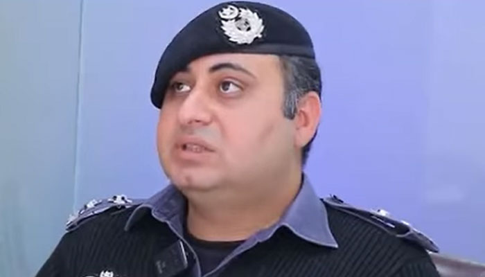 Dr. Azlan Aslam. —Instagram@dr.azlan.aslam/File