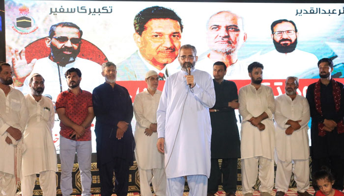 Karachi JI Emir Monem Zafar Khan addresses during his visit to a camp in the Saeedabad area of Karachis Keamari district on May 28, 2025. — Facebook@Khijamaat
