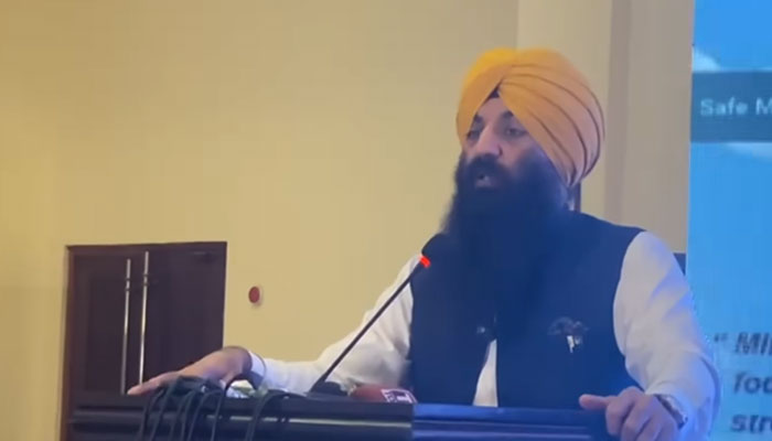 Punjab Minister for Minorities & Human Rights Ramesh Singh Arora addresses a high-level national seminar under the theme ‘Safe Milk, Safe Nation: Affordable Dairy for a Healthier Nation’ on May 29, 2025. — Screengrab via Facebook@RameshSinghArora