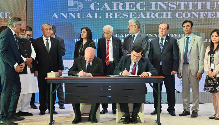 MOU signing ceremony between UOS and CAREC Institute on May 30, 2025. — Facebook@SargodhaUniversity.official