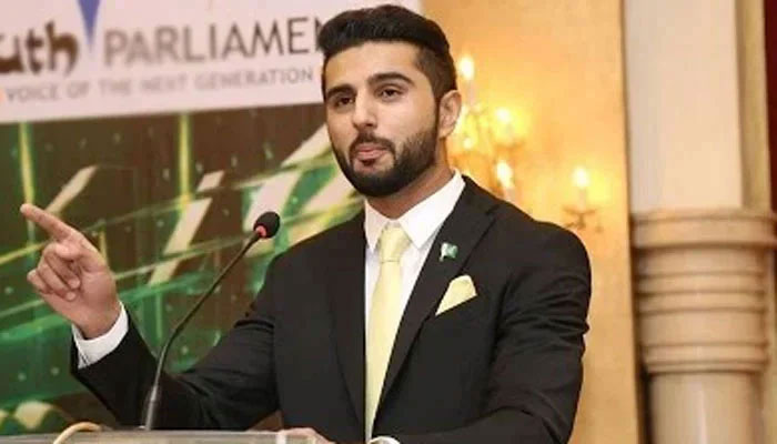 Sindh sports minister Sardar Muhammad Baksh Khan Mehar addresses an event. — APP/File