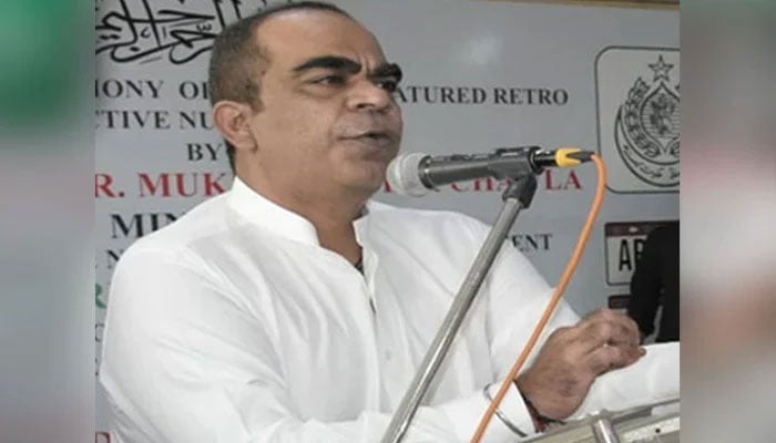 Mukesh Kumar Chawla addresses an event. — X/ @sindhinfodepart/File