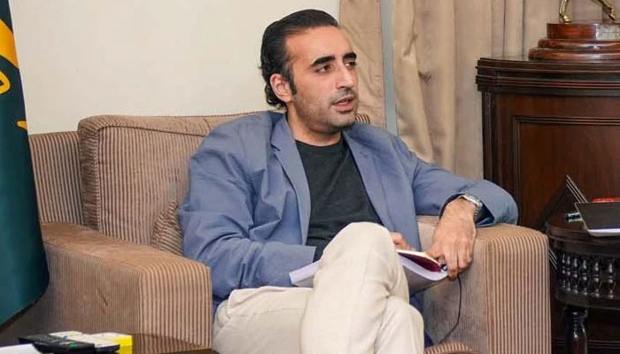 Pakistan Peoples Party (PPP) Chairman Bilawal Bhutto-Zardari chairs a high-level meeting regarding development works in Larkana-Naundero, held in Naundero on Saturday, March 29, 2025. — PPI