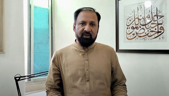 Pakistani calligrapher, Ustad Abu Bakr, seen in this image. — Screengrab via YouTube@@ABSkhattat/File