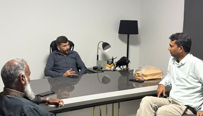 Arif Shehzad Jadoon (centre). —Facebook@Garrisonfootballacademy/File