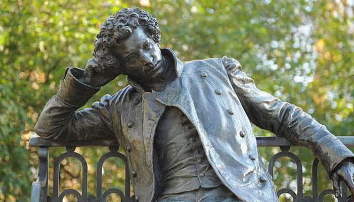 This image shows the statue of the great Russian poet, novelist, and philosopher, Alexander Pushkin. — Facebook@russianculturalcentre/File