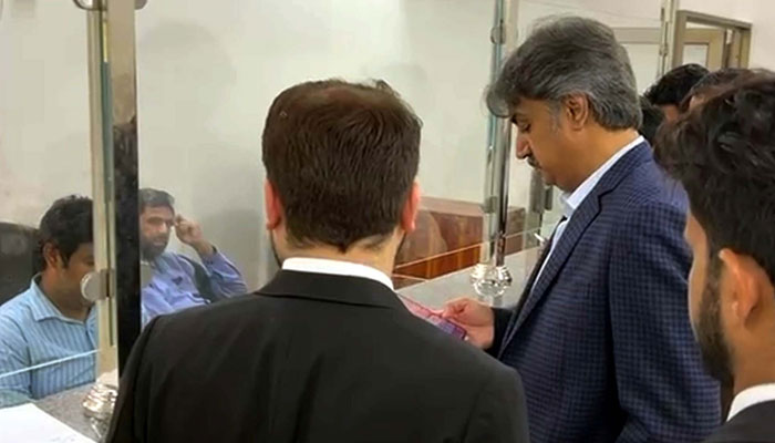 Acting Governor Sindh, Owais Shah approaches the High Court as he submitted an affidavit against Governor Sindh, Kamran Tessori for allegedly taking the keys of the Governor House offices with him after leaving office, at Sindh High Court in Karachi on June 20, 2025. — PPI