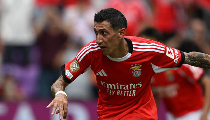 Benficas Argentine midfielder Angel Di Maria in action. —AFP/File