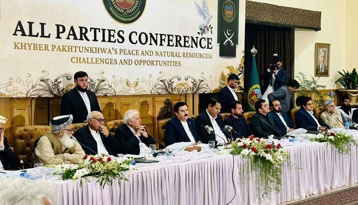 All Parties Conference being conducted under KP Governor Faisal Karim Kundis chairmanship on Thursday, November 5, 2024 at KP House. — X/@PPPKP_Official