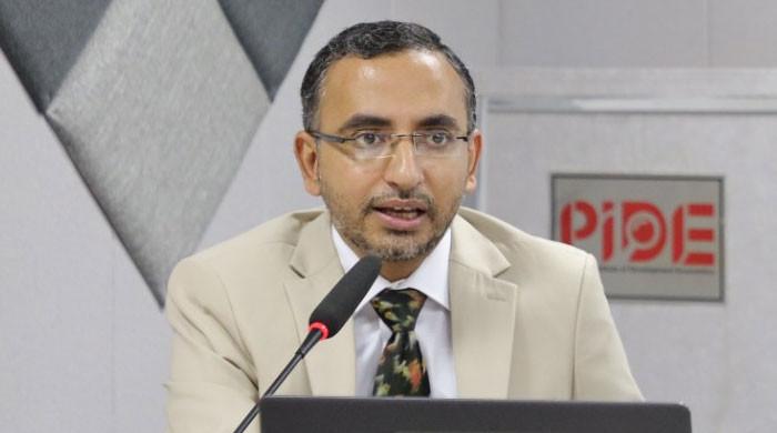 Dialogue on growth beyond IMF limits