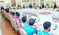 PM hosts tri-series teams