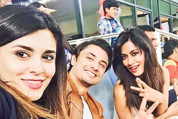 Bollywood actress Chitrangada Singh was also spotted having a good time at the final match. The actress came alongside friend Ali Zafar and was rooting for Islamabad United. When asked how PSL fared in comparison to IPL, the actress told reporters that it was a spectacular event given it was their first time and there is nothing more fun than a good game of cricket.